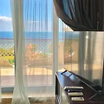 аркадийский дворец с террасой в сердце аркадии Apartamento *