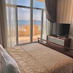 аркадийский дворец с террасой в сердце аркадии Appartement Odessa