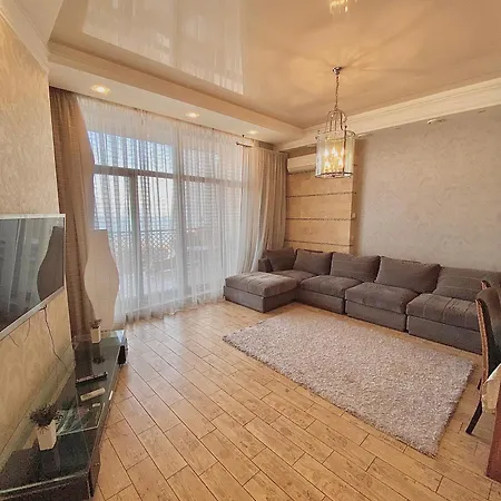 аркадийский дворец с террасой в сердце аркадии