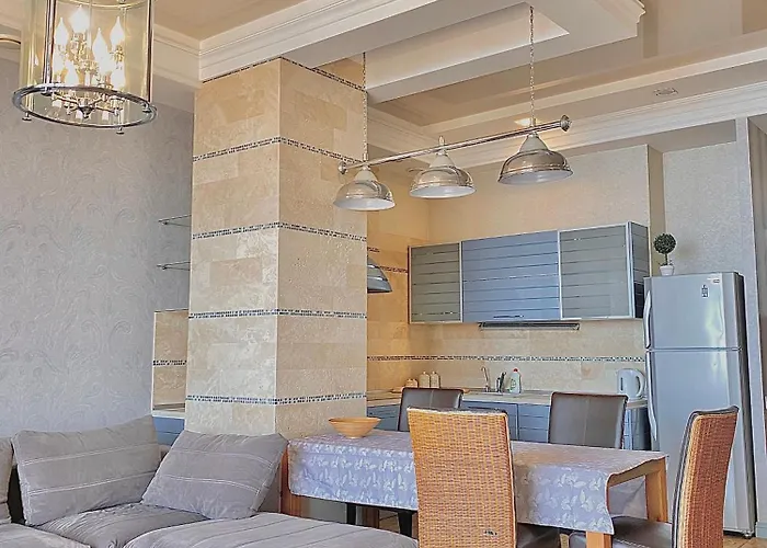 аркадийский дворец с террасой в сердце аркадии Apartament